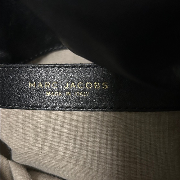 Marc Jacob’s Elegant Italian Black Leather Tote Bag - Picture 11 of 12